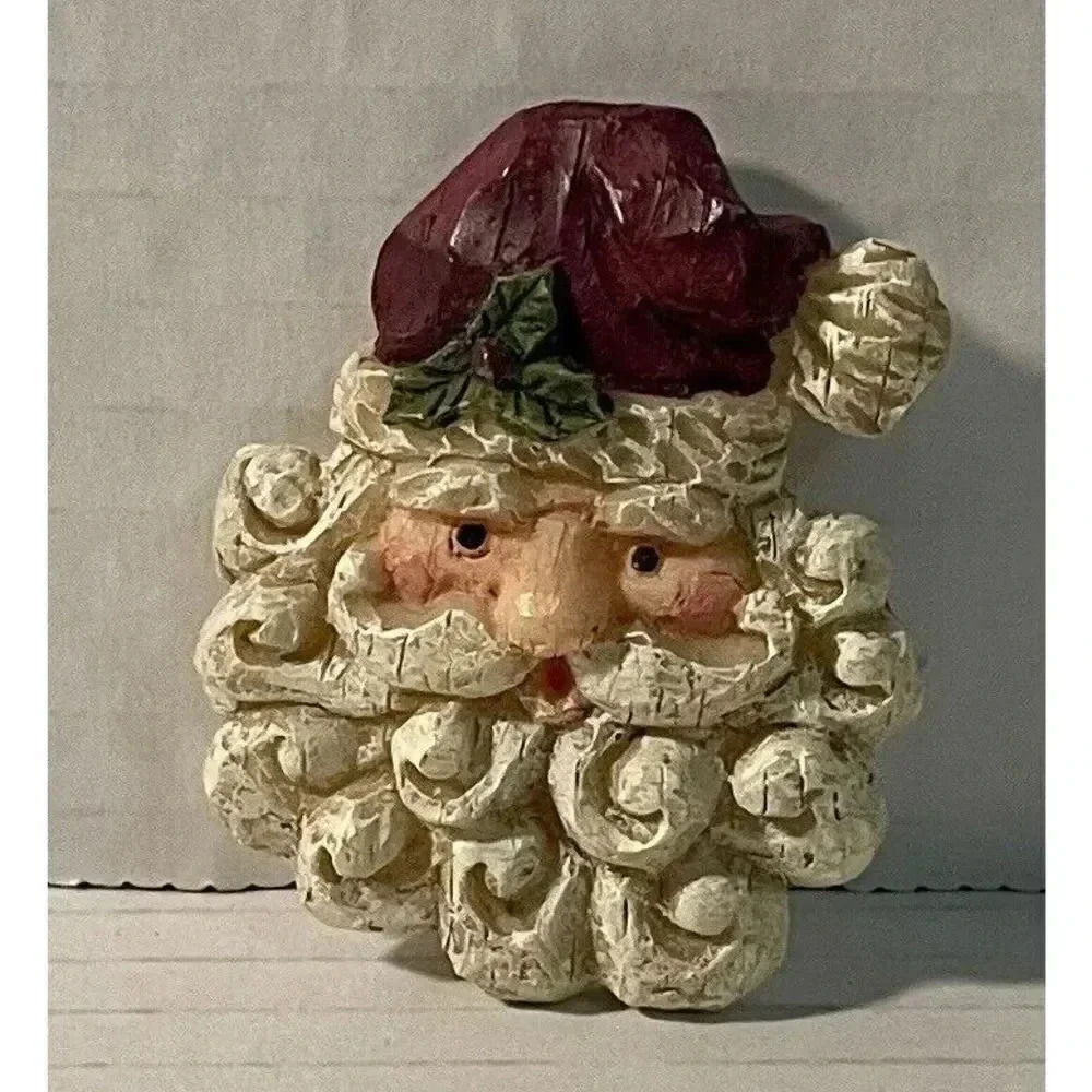 Vintage Jolly Santa Claus Pin Brooch Christmas Holidays 2 Inches‎